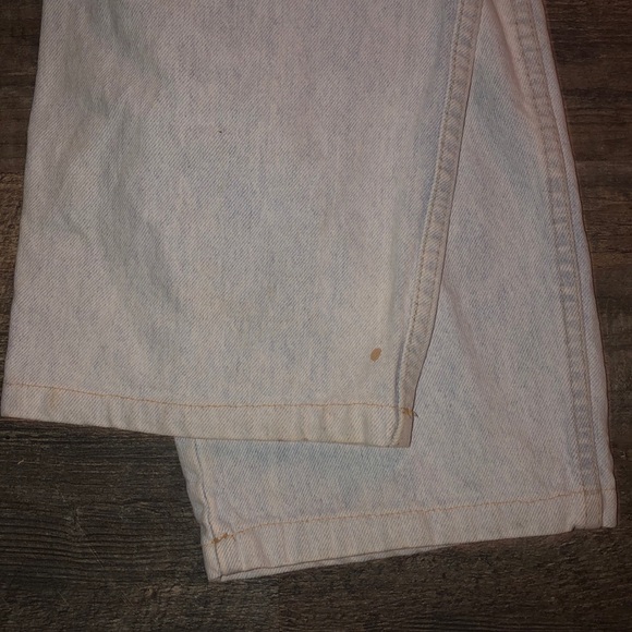 Vintage Levi Orange Tab Jeans - Picture 7 of 7